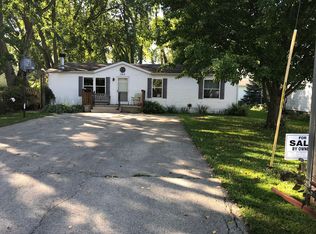 160 Prairie St, Seymour, WI 54165