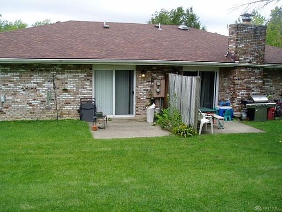 2nd image of 726-728 Red Deer Ln #726