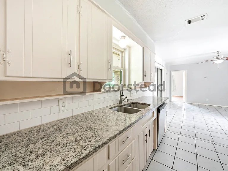 204 Jefflyn Ct — Photo 21