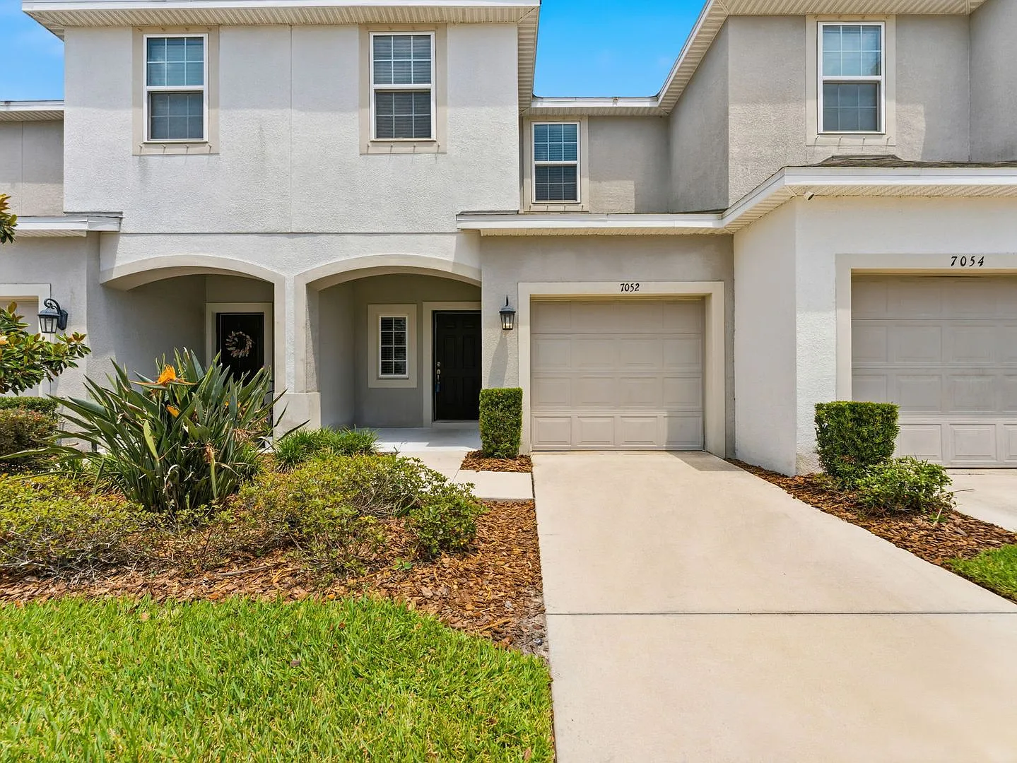 Townhome in Great Location! — Photo 1