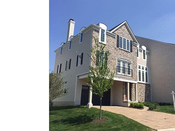 2nd image of 415 Ravenscliff Dr