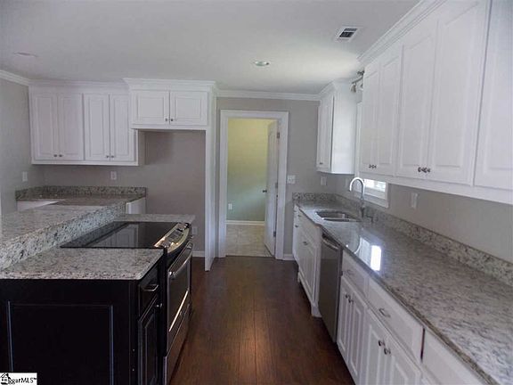 2nd image of 106 Richmond Dr