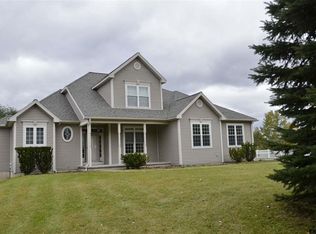 27 Ternan Ave, East Greenbush, NY 12061