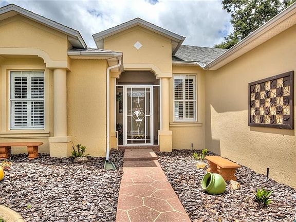 2nd image of 708 Old Oaks Ln
