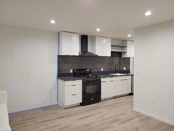 4th image of 9847 Hillhaven Ave