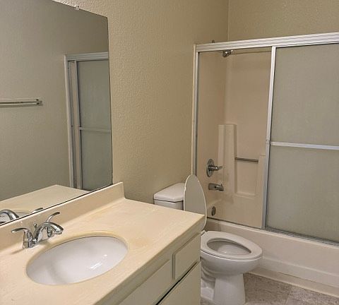 5th image of 13530 Doty Ave #50