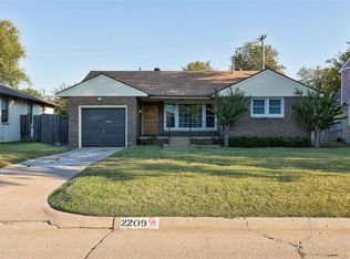 2209 Downing St, The Village, OK 73120