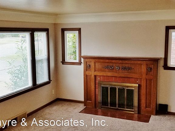 2nd image of 1010 N Sheridan Ave