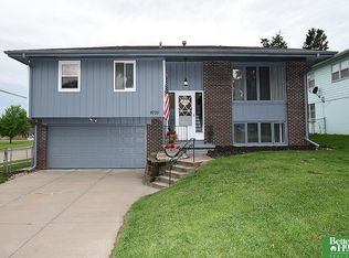 9705 Cady Ave, Omaha, NE 68134