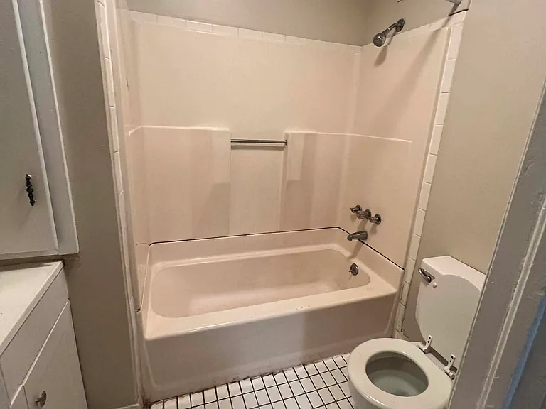 233 College St #3 — Photo 6