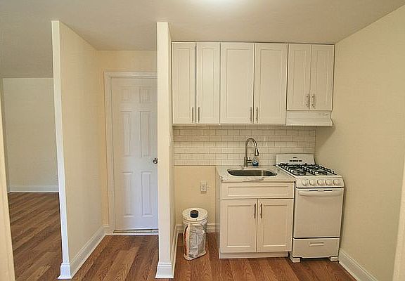 2nd image of 21-25 34th Ave #121B