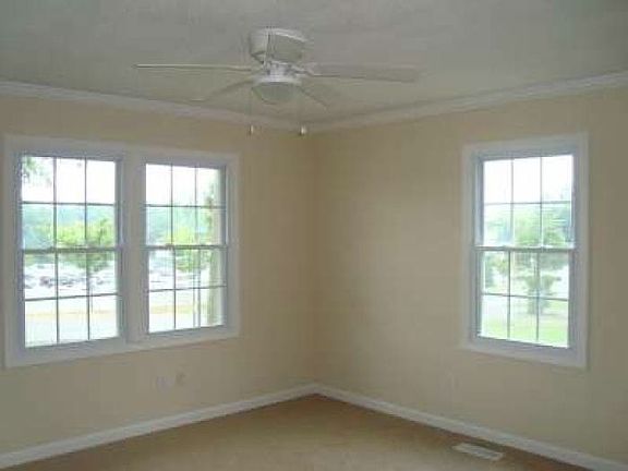 4th image of 2106 Bethlehem Ave