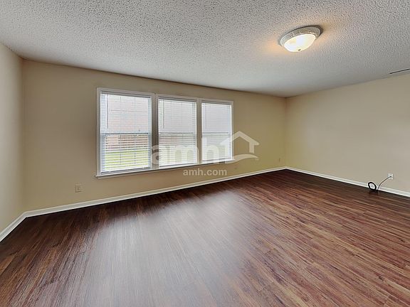 5th image of 2957 Seasons Dr