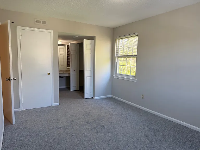 178 Berwick Pl #22M — Photo 12