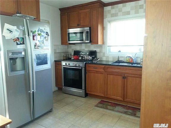 3rd image of 8 78th Ave