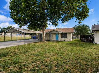 606 N Berry St, Beeville, TX 78102