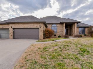 5107 S Wanda Gray Ave, Springfield, MO 65810