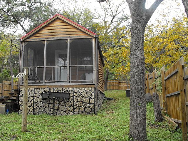 1st image of 153 Lakeshore Park Dr