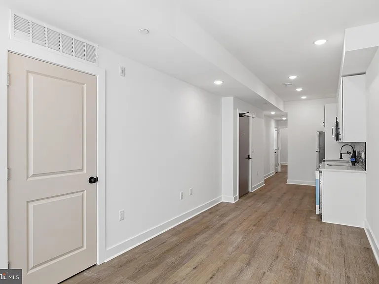 2146 N Franklin St #2 — Photo 7