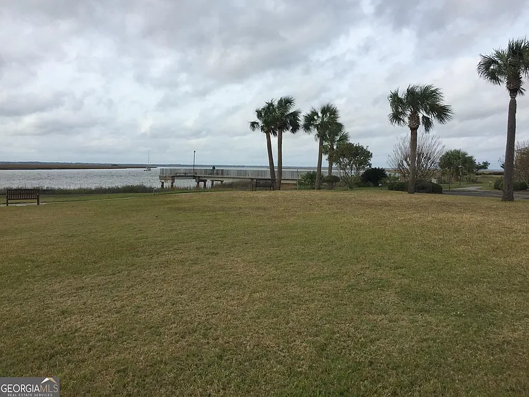 205 Mariners Cir — Photo 49