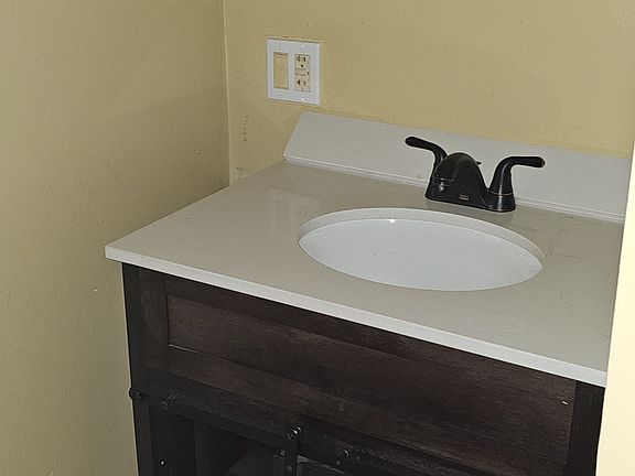 5th image of 361 N Gallatin Ave #1