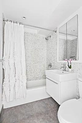 Sold by Corcoran | media 23