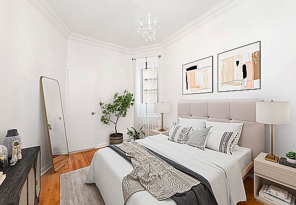 3rd image of 512 E 82nd St APT 3C