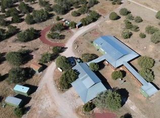 45555 N Anvil Rock Rd, Seligman, AZ 86337