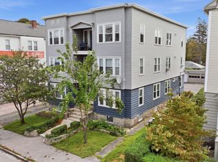 17 Fairbanks St, Worcester, MA 01610