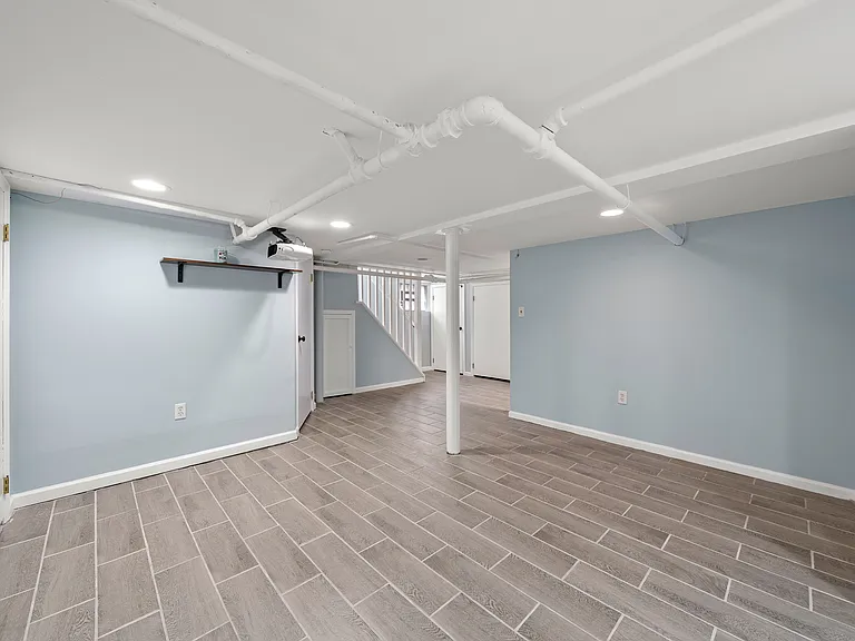 243 Jefferson Ave — Photo 22