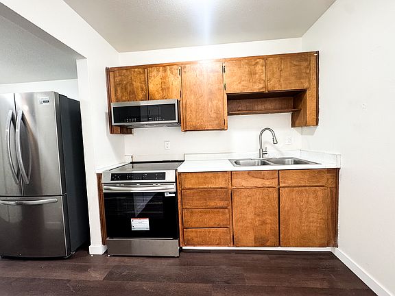 3rd image of 148 S 20th Ave #3