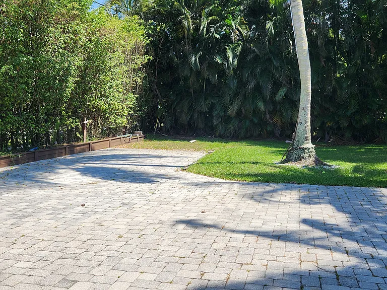 1066 SE Saint Lucie Blvd — Photo 33