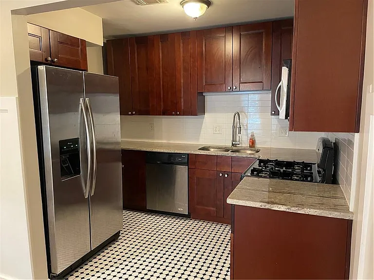 1524 Planters Ridge Ln — Photo 2