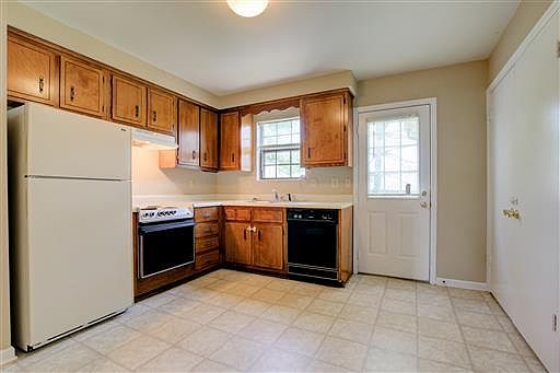 5th image of 1603 Minglewood Dr APT 8