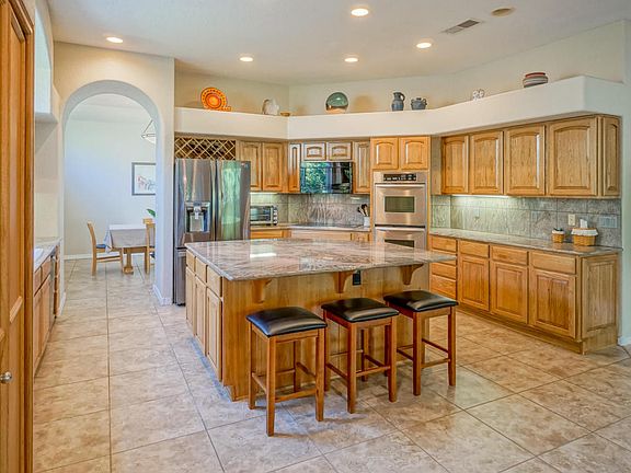3rd image of 8415 Vina Del Sol Dr NE