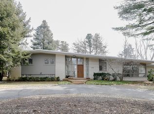 4700 Heather Ln, Bloomfield Hills, MI 48301