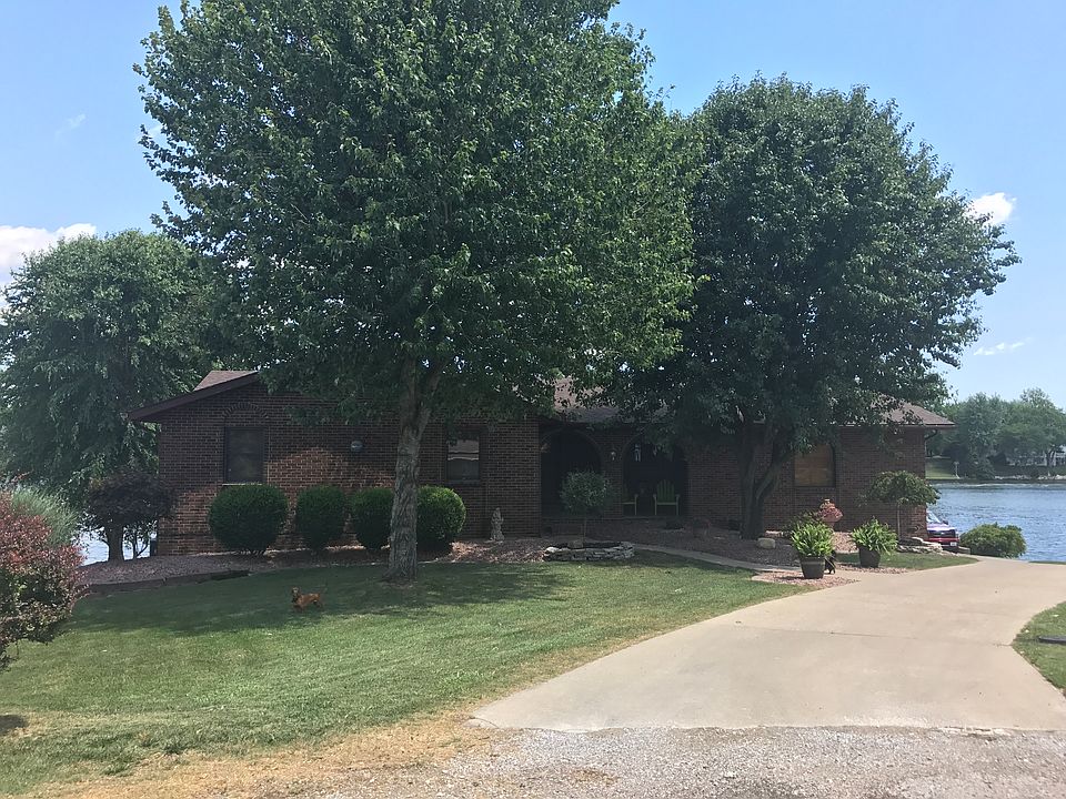 2nd image of 983 Holiday Point Pkwy