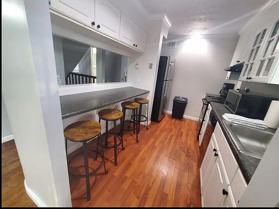 4th image of 762 Stony Mountain Rd