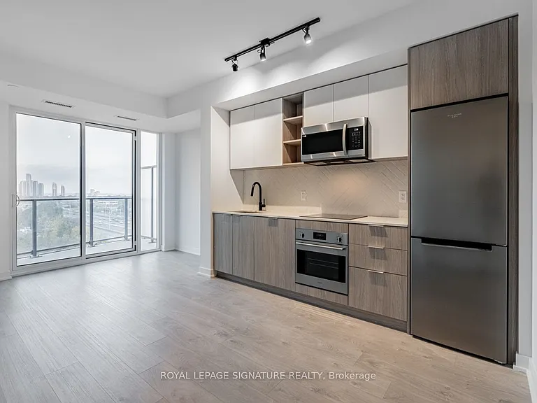 36 Zorra St #805 — Photo 4