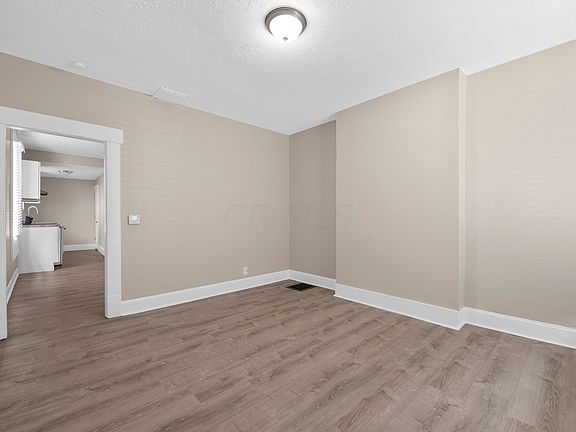 2nd image of 212 S Yale Ave
