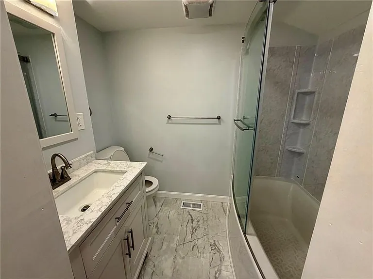 190 E Shore Dr — Photo 12