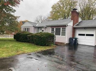 5 Simmons Dr, Saugerties, NY 12477