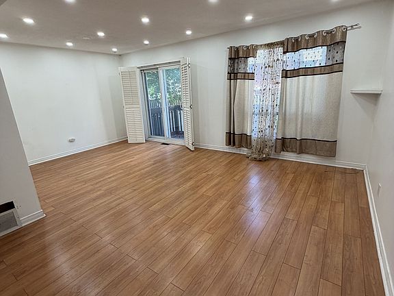 5th image of 48 Carleton Pl S