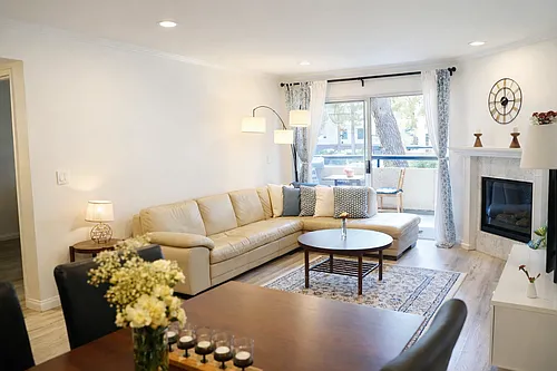 21500 Burbank Blvd Photo 1