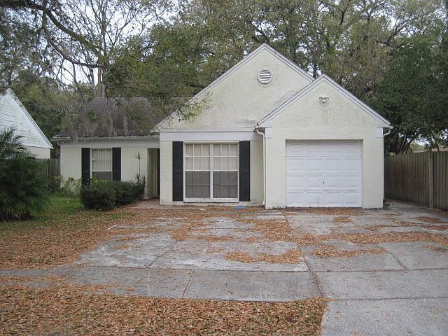 1st image of 1640 Palm Leaf Dr