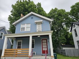 1232 Laidlaw Ave, Cincinnati, OH
