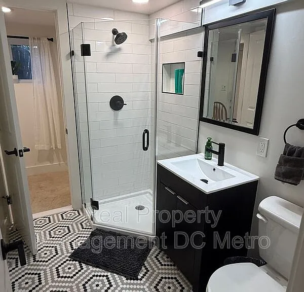 1711 Lang Pl NE — Photo 24