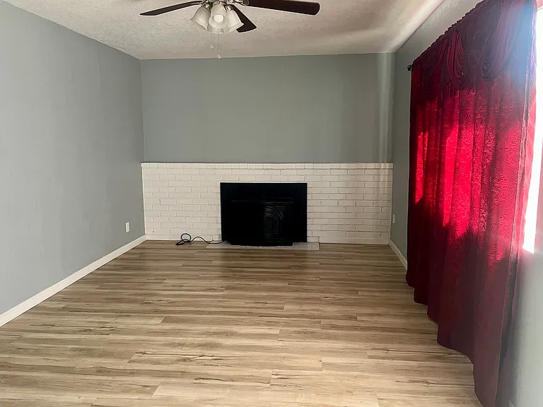 2628 Cypress Ave — Photo 7