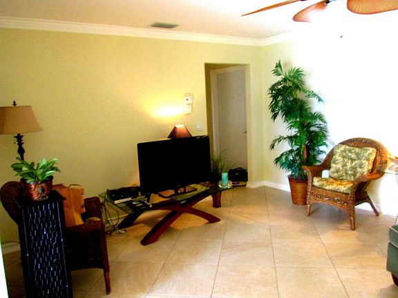 3rd image of 29 Colonial Club Dr APT 303