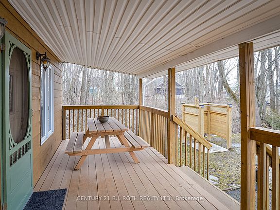 5th image of 2597 Lakeshore Dr